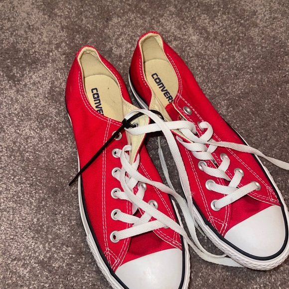 Converse All Star Low Top – Red – Women’s 9 - Picture 2 of 4